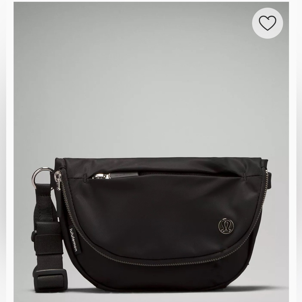 Lululemon All Night Festival Bag
Micro